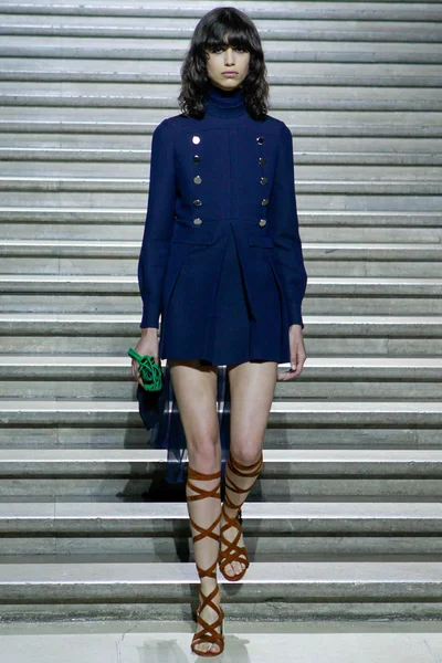 Look 1